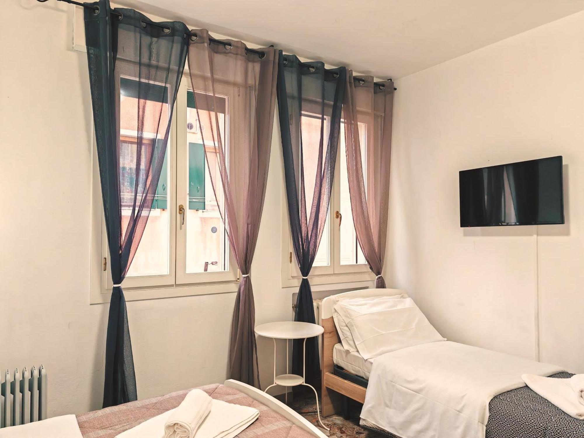 Goldmine Guest House 1 Venedig Zimmer foto